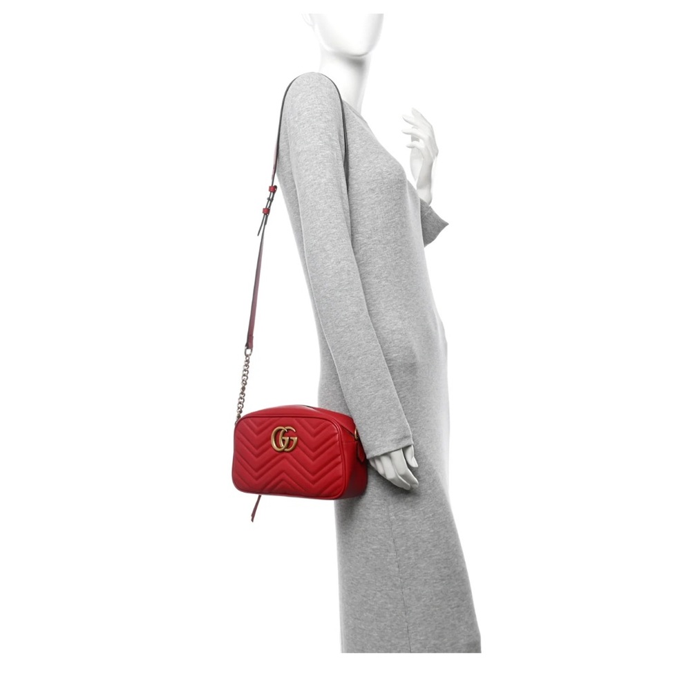 Gucci Red Chevron Leather Crossbody Bag with Gold GG - Picture 2 of 11